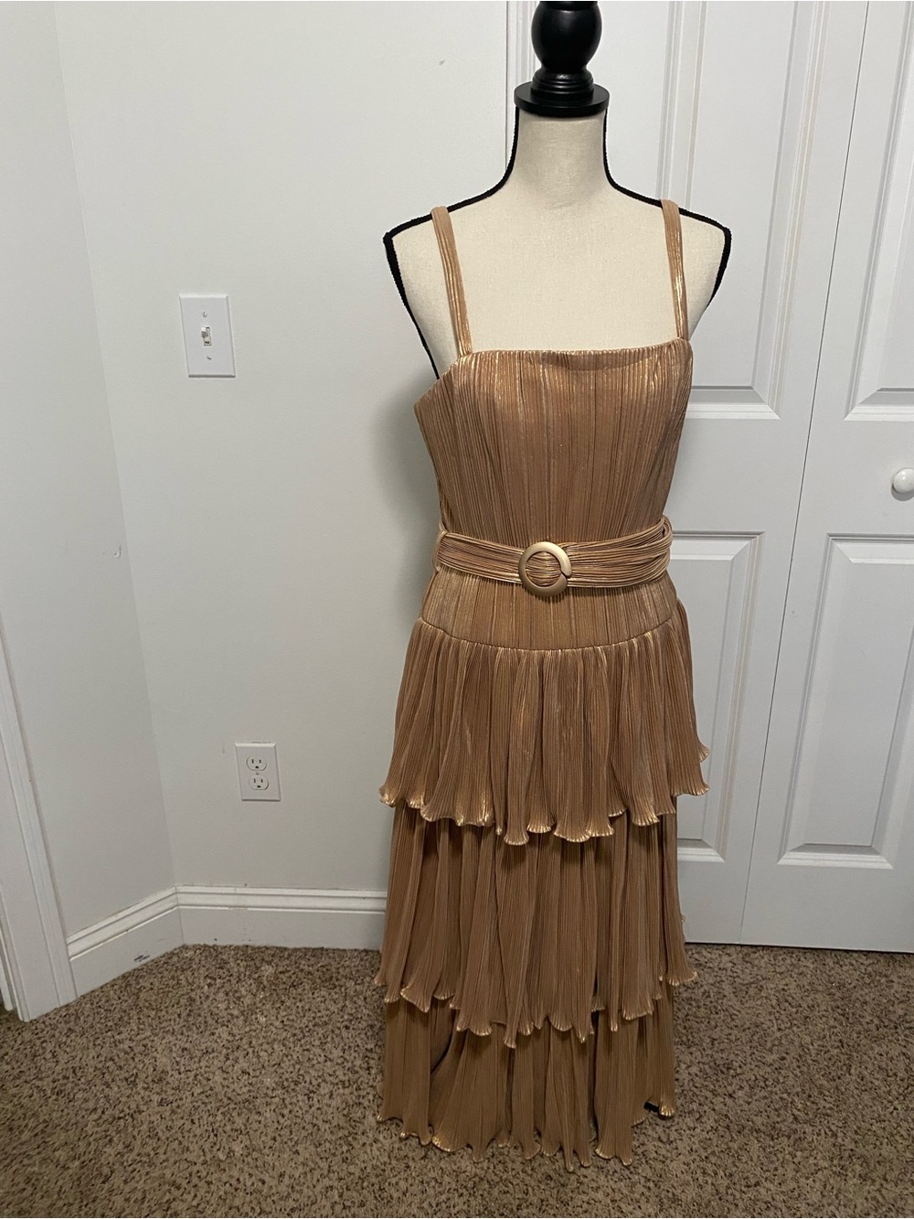 NWT Ieena for Mac Duggal Metallic Bronze/Rose Gold Tiered Pleated Maxi Dress